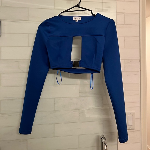 Super down buckle front top - Picture 3 of 5